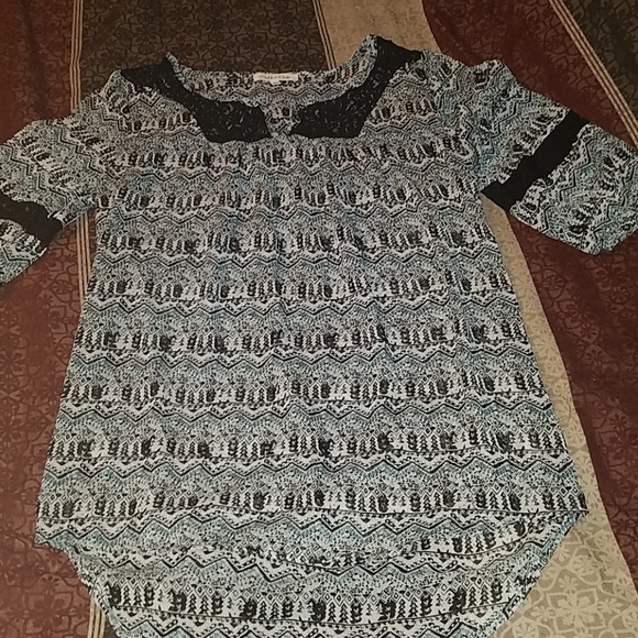Sheer quarter sleeve blouse - Picture 1 of 2